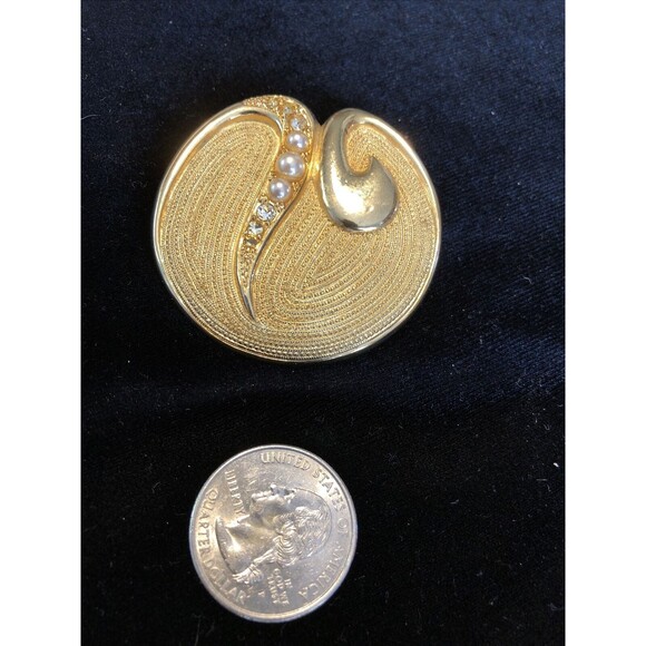 Venue USA Pin Brooch Rhinestone Faux Pearl Peace Lily Pad Deco Vintage Stunning - Picture 6 of 6